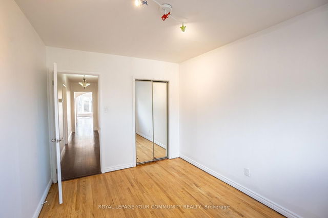 32 Marbury Crescent
