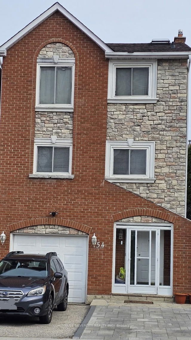 54 Carnival Court