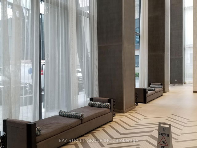 2501 - 65 St Mary Street
