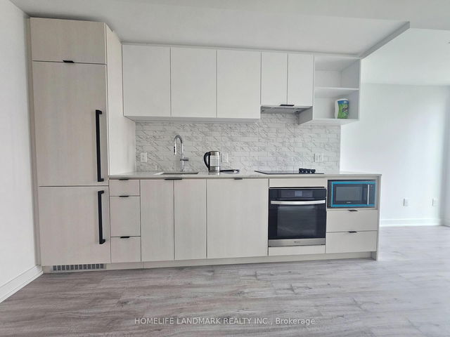 1112 - 252 Church Street
