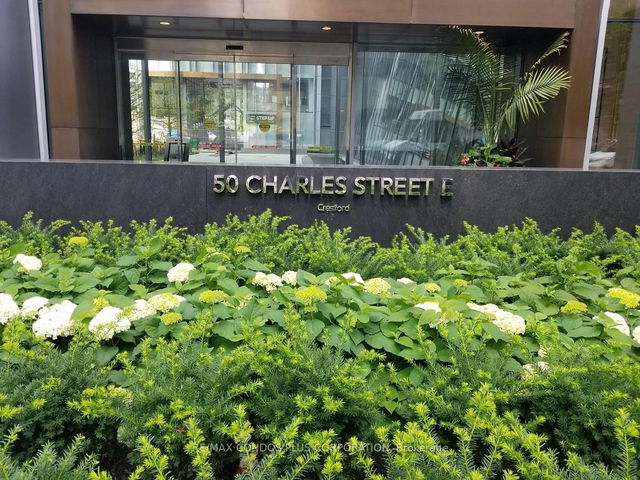 809 - 50 Charles Street E