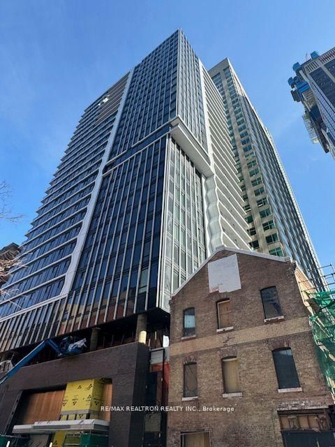 1805 - 771 Yonge Street