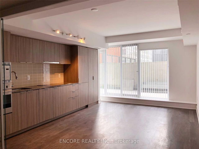 1216 - 955 Bay Street