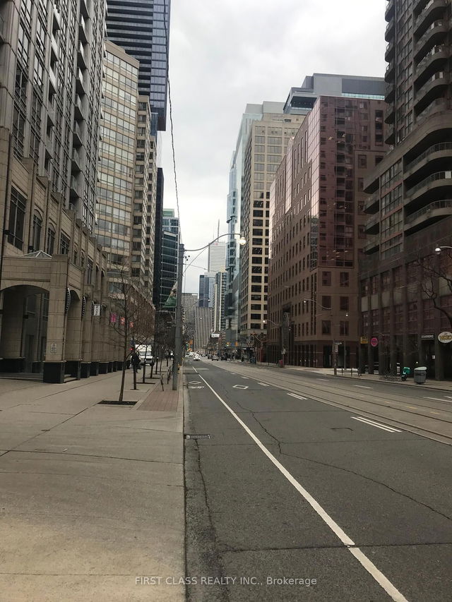 607 - 761 Bay Street