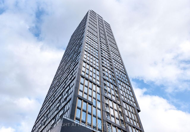 2208 - 319 Jarvis Street