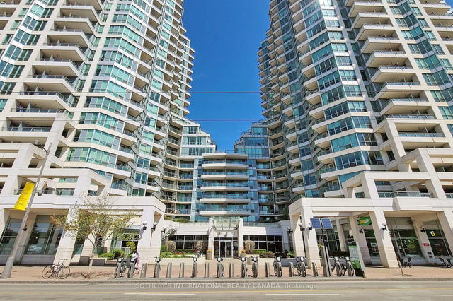 1005 - 228 Queens Quay W
