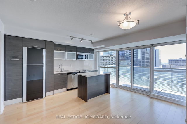 1911 - 386 Yonge Street