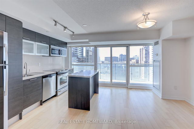 1911 - 386 Yonge Street