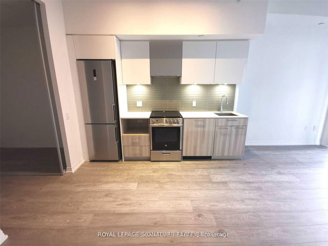 1020 - 251 Jarvis Street