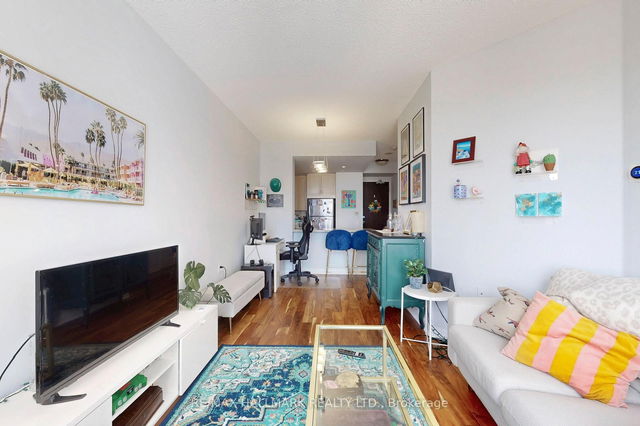 1403 - 85 Bloor Street