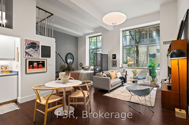 202 - 21 Nassau Street