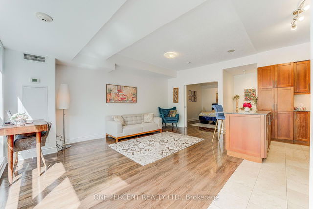 114 - 31 Olive Avenue