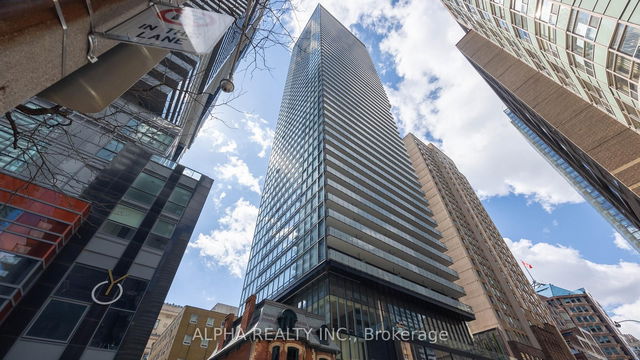 1507 - 15 Grenville Street