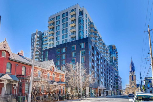 1706 - 525 Adelaide Street W
