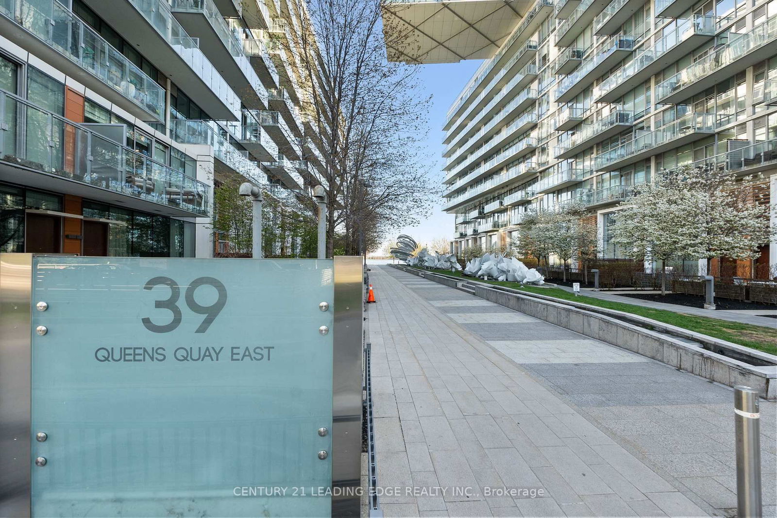 Condo for sale at 828-39 Queens Quay, Toronto, Waterfront Communities C1, M5E 0A5 - MLS: C12223506