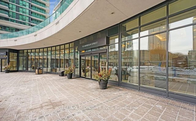 4104 - 16 Harbour Street