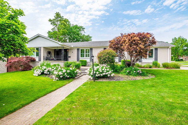 18 Tetbury Crescent