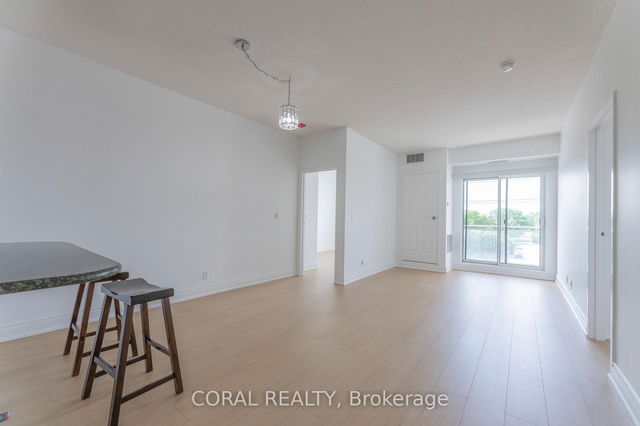 407 - 778 Sheppard Avenue W