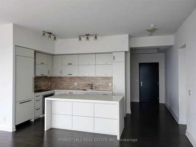 4902 - 1080 Bay Street