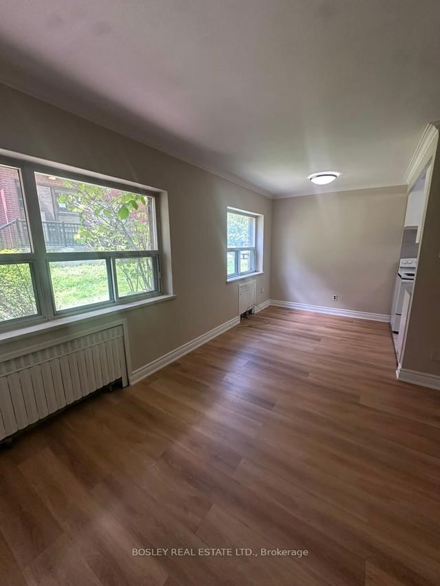 101 - 970 Eglinton Avenue E