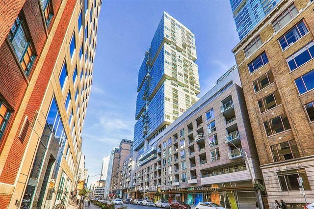 2506 - 199 Richmond Street W