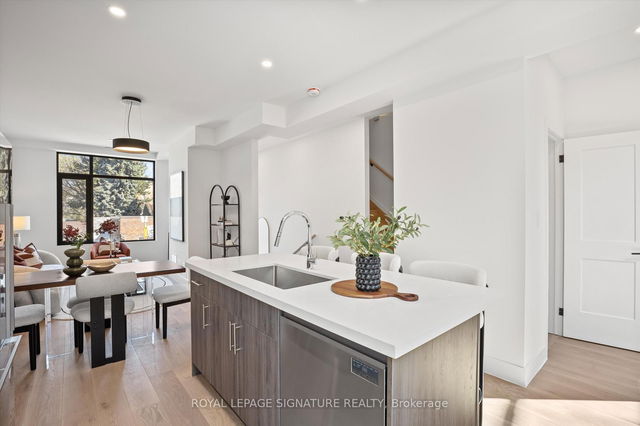 Main/Upper - 3 Heydon Park Road