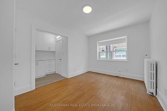 207 - 26 Balmoral Avenue