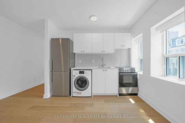 202 - 26 Balmoral Avenue