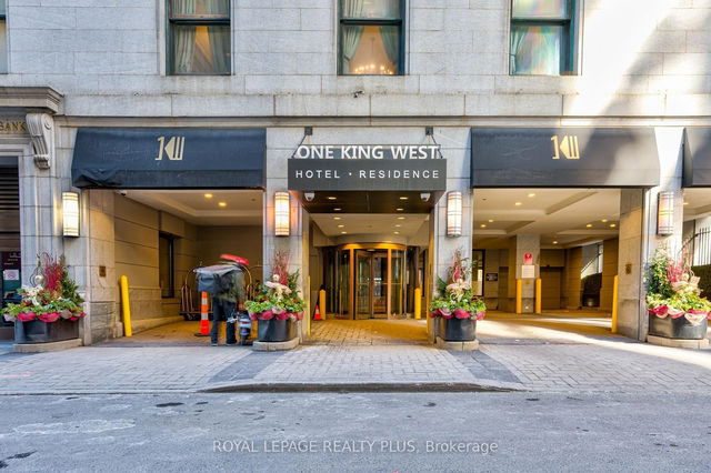 1706 - 1 King Street W