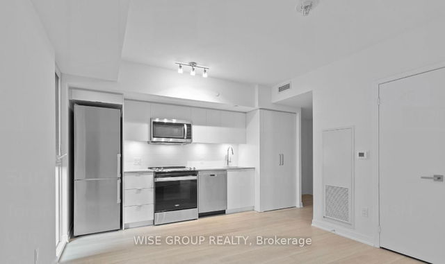 736 - 500 Wilson Avenue