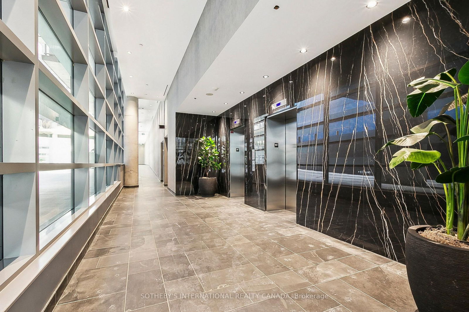 Condo for sale at 613-650 King Street, Toronto, Waterfront Communities C1, M5V 0H6 - MLS: C12224433