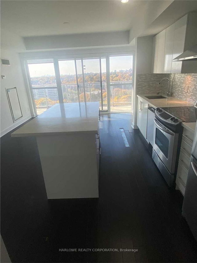 1510 - 58 Orchard View Boulevard