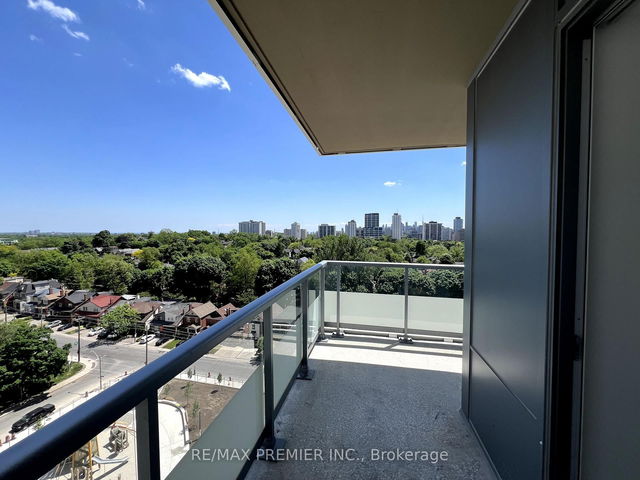 1207 - 25 Holly Street