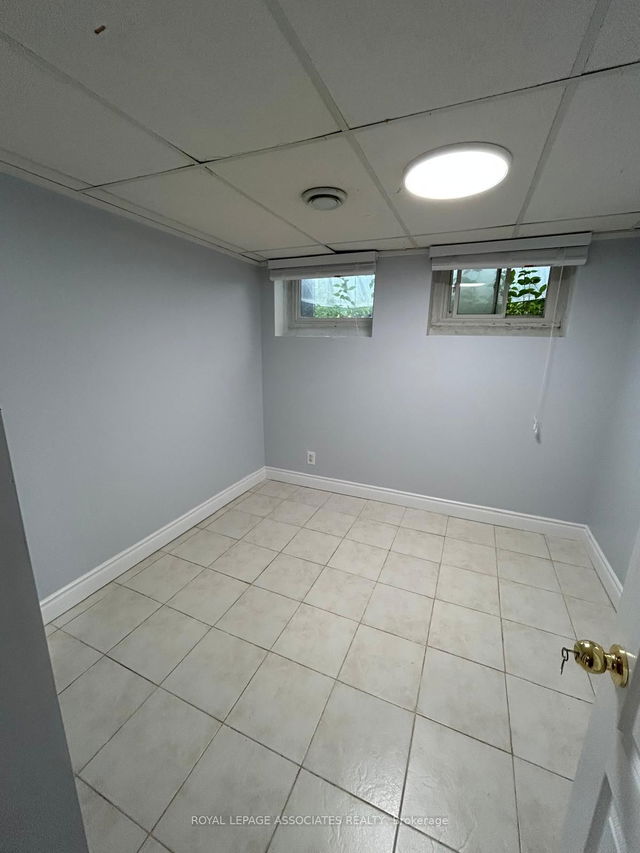 Room - 98 Wigmore Drive