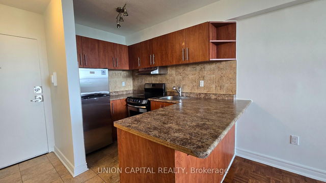 2103 - 230 Oak Street