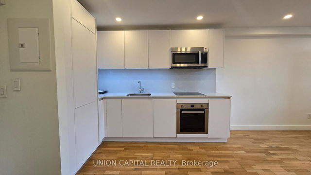 203 - 230 Oak Street