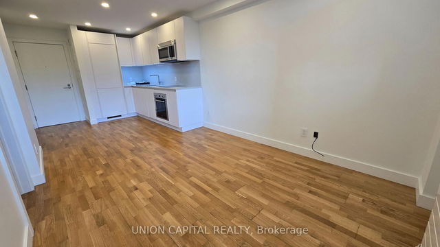 203 - 230 Oak Street