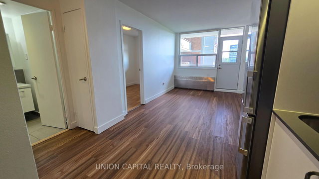 1005 - 230 Oak Street