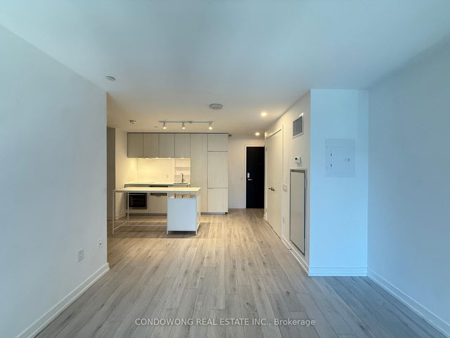 801 - 77 Shuter Street
