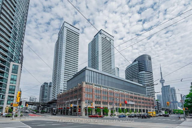 3810 - 17 Bathurst Street