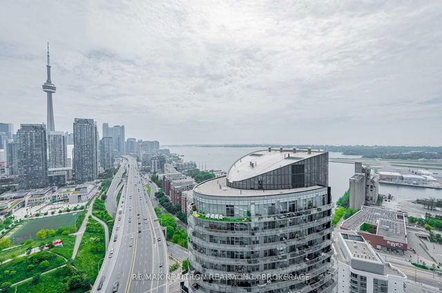 3810 - 17 Bathurst Street