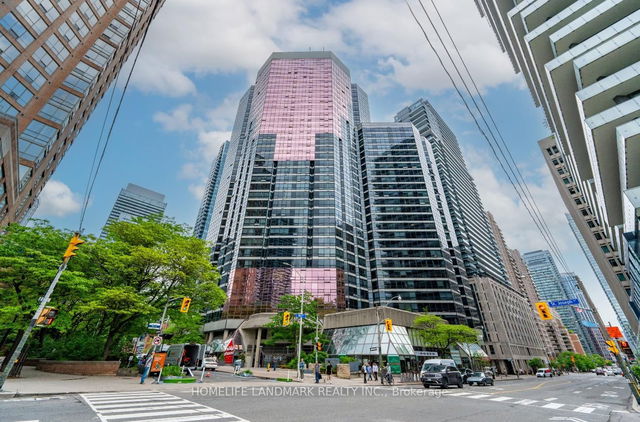 2616 - 1001 Bay Street