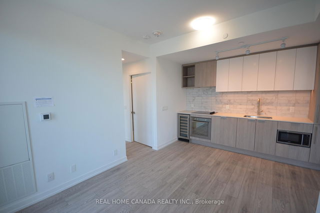 1616 - 2020 Bathurst Street
