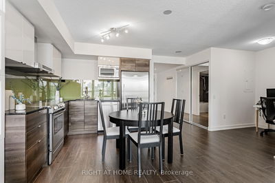 Unit 703 — 121 McMahon Dr, Toronto - Bayview Village image-0-4