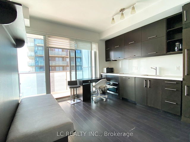 2907 - 1080 Bay Street