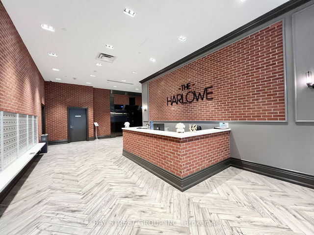1202 - 608 Richmond Street W