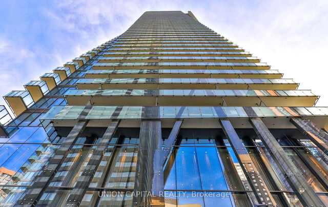 1601 - 65 Mary Street