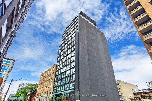 202 - 458 Richmond Street W