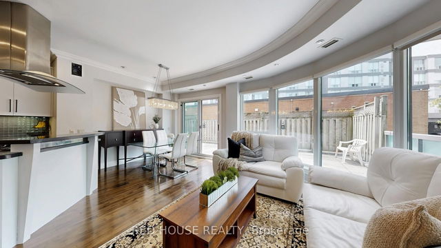 114 - 890 Sheppard Avenue W