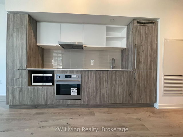 1216 - 138 Downes Street